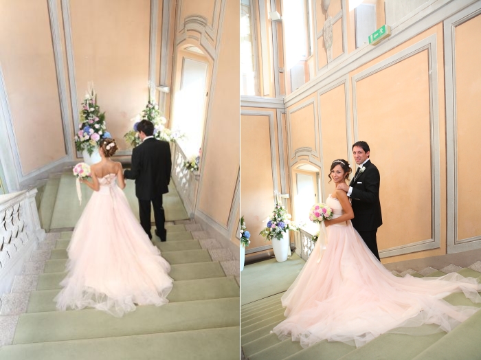 coppia di sposi su scalinata villa borromeo