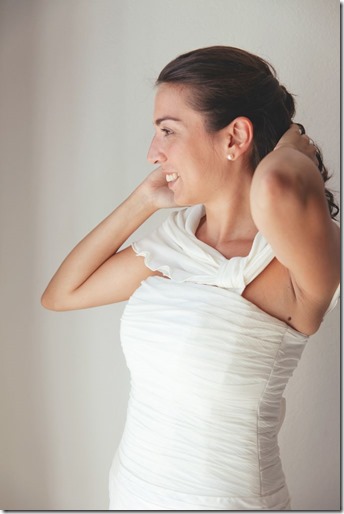 sposa si sistema i capelli