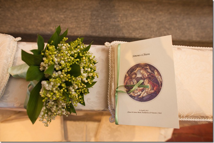 libretto messa, mughetti,allestimento banchetto chiesa, foto libretto messa sposa