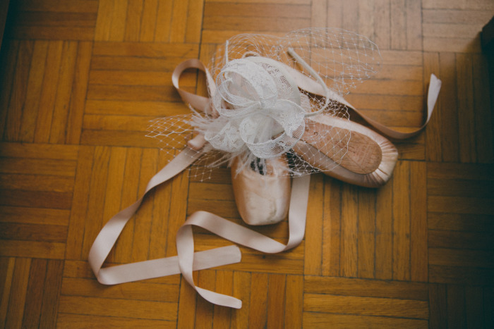 foto-sposa-con-scarpe-da-balletto-classico+veletta