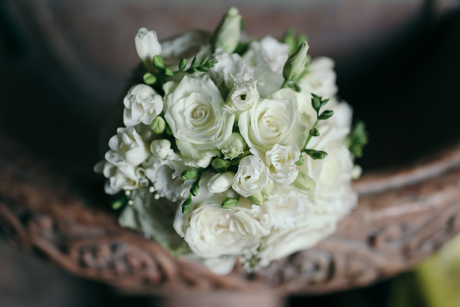 bouquet-sposa-bianco-piccolo-rotondo-