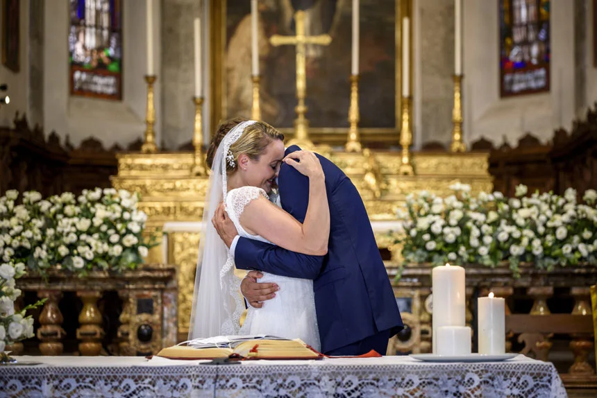 le spose di couturehayez, abito sposa con velo lungo in pizzo
