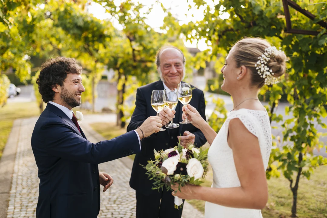 brindisi con vino di villa sparina