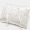 cuscinetto portafedi pizzo, cuscinetto porta fedi sartoriale cuscino per fedi pizzo, cuscinetto portafedi pizzo macrame
