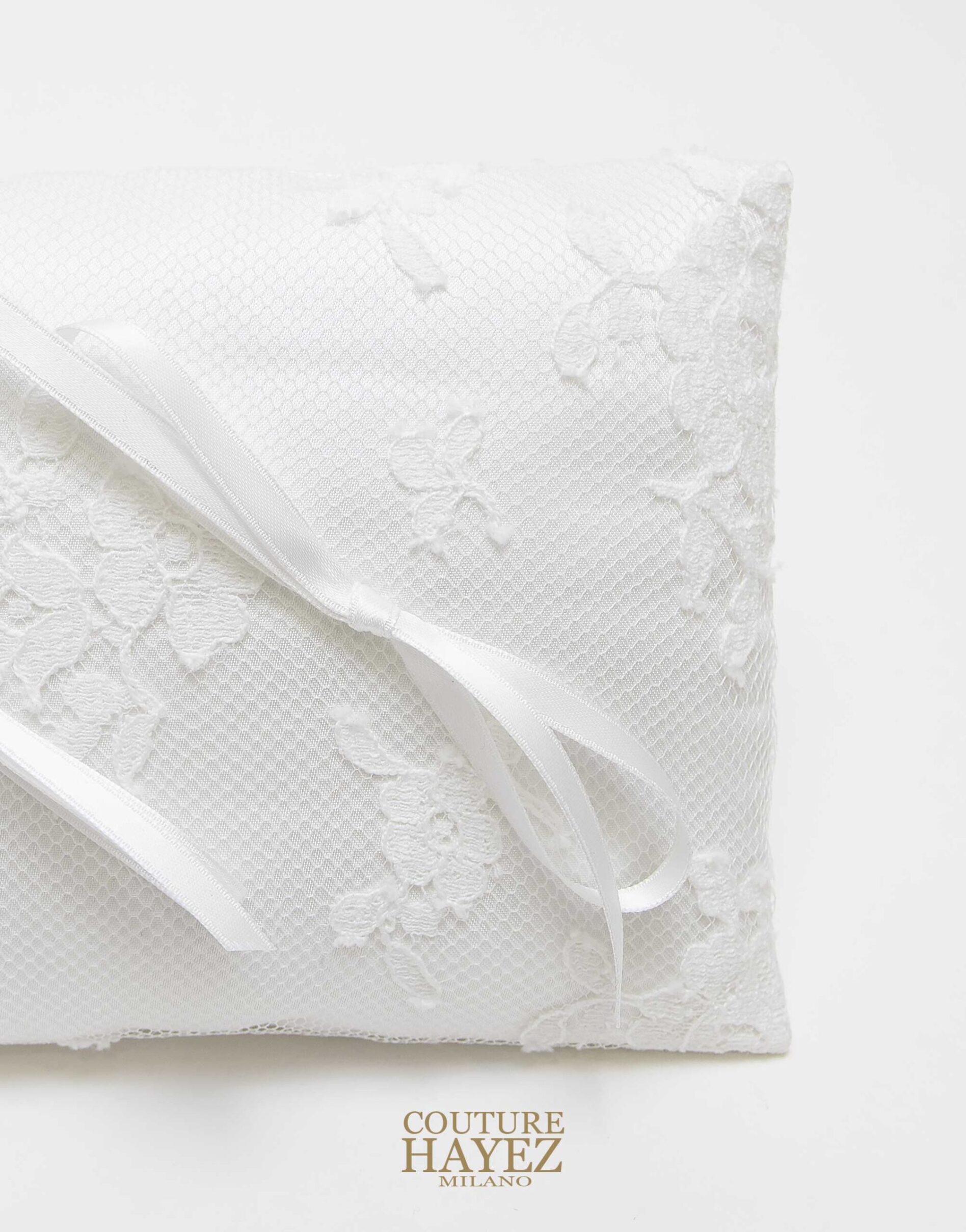 cuscino porta fedi con pizzo, cuscinetto portafedi sartoriale, accessori sposa matrimonio