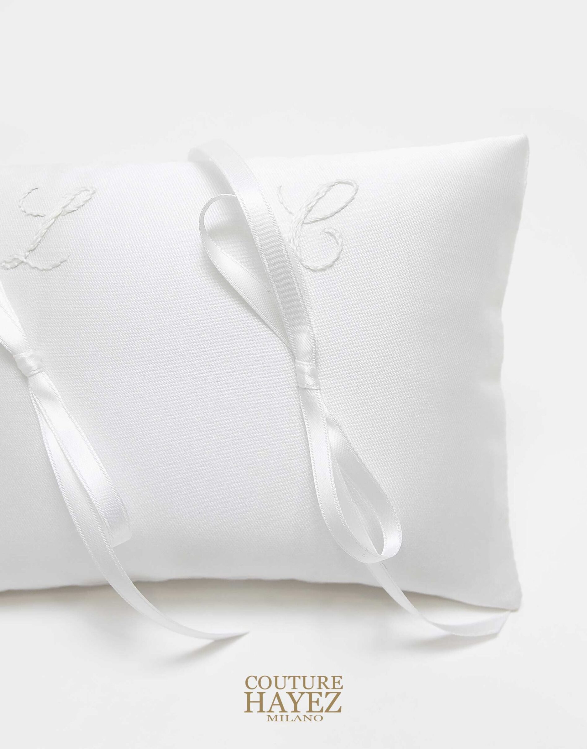 cuscinetto porta fedi con iniziali ricamate, cuscino porta fedi shop online,
