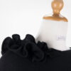 coprispalle nero con decorazione in lana per abito lungo
