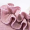 ruche in lana rosa su spalla coprispalle elegante donna