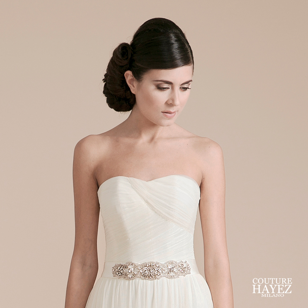 Corpetto abito da sposa drappeggiato con scollo a cuore.
